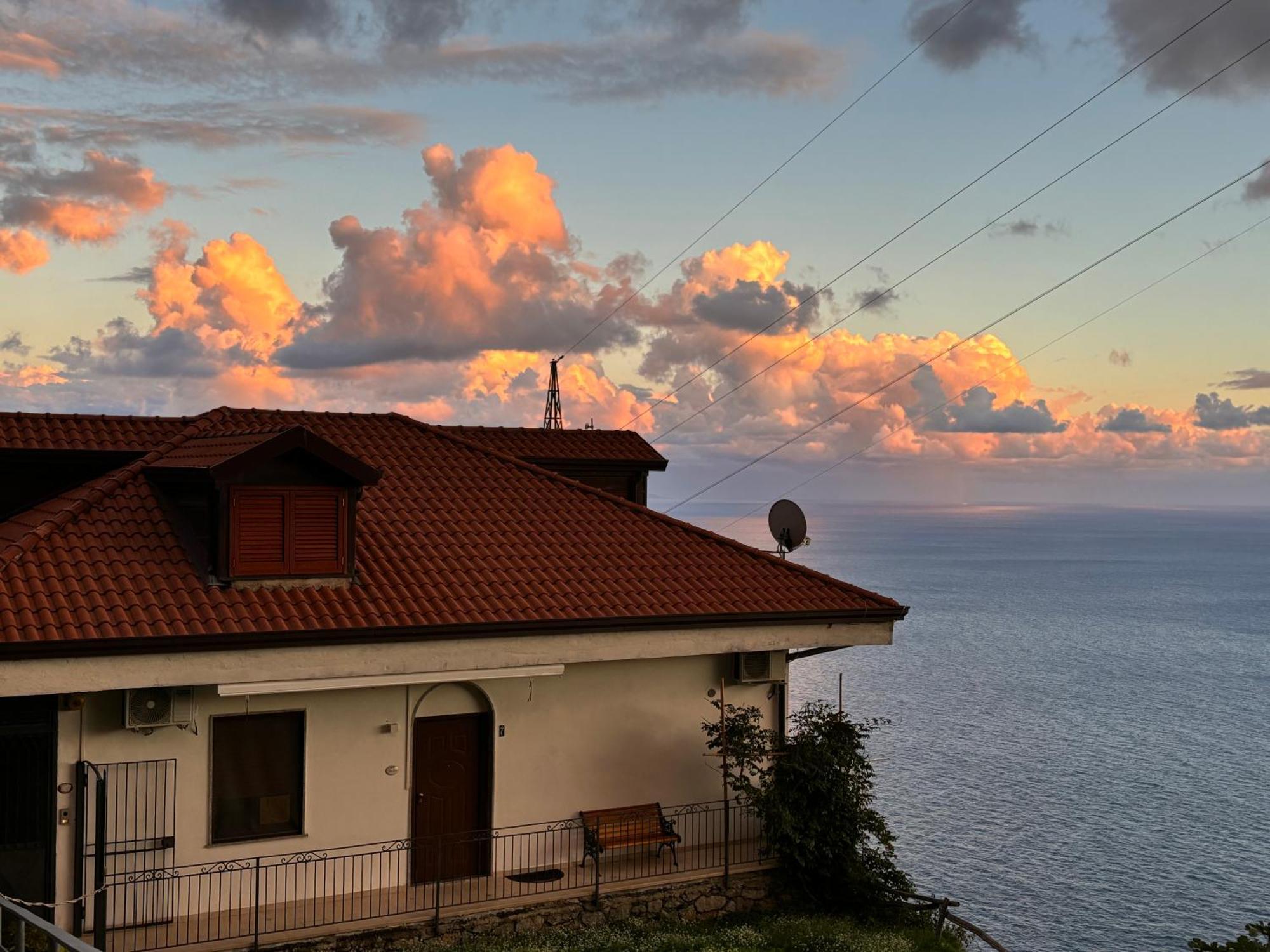 Casa Luisa & Milu , Coastal Retreats In Furore! Exterior photo
